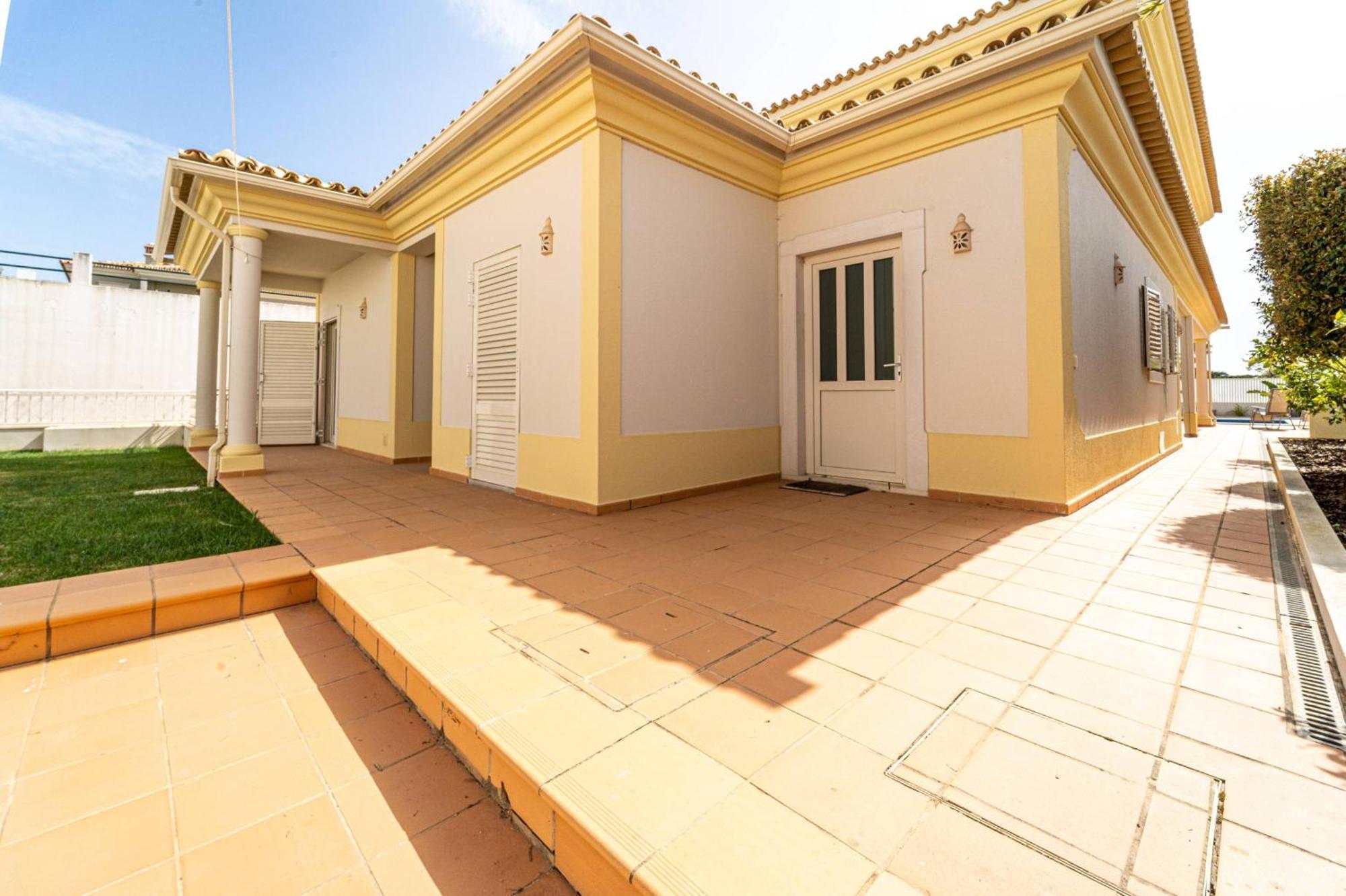 Villa Ribeiro By Hellovacations Albufeira Exterior foto